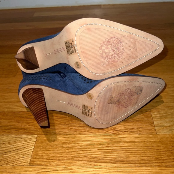 NEW Vince Camuto Yolandal Bootie Size 7 1/2M- Blue - Picture 4 of 4